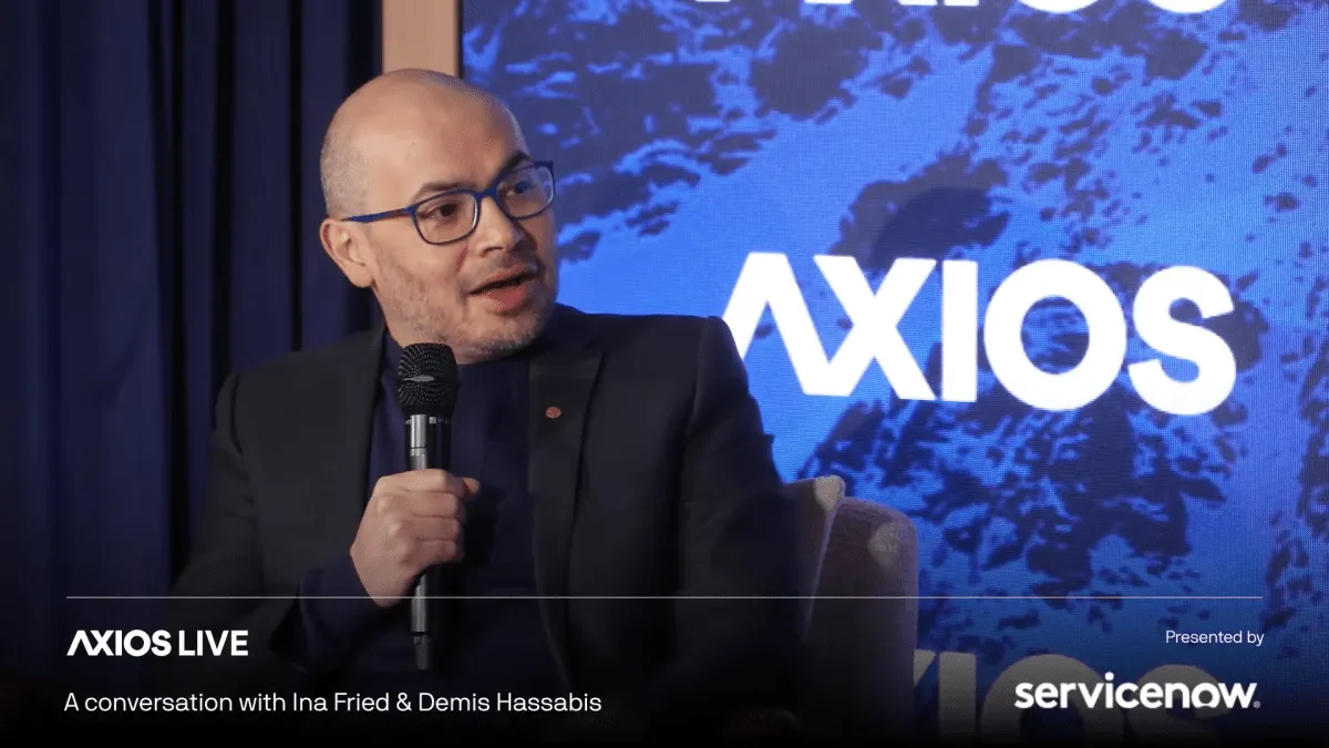Demis Hassabis dice que sorprende a OpenAI acelerar monetización con anuncios en ChatGPT