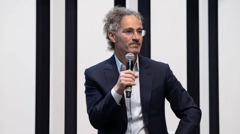 Alex Karp (Palantir) sostiene que la IA reducirá la inmigración al crear empleo local