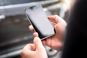 Apple presenta 'Reference Image' en iPhone 18 Pro para verificar fotos frente a imágenes generadas por IA