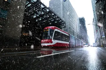 Waymo llevará sus robotaxis autónomos a Toronto y prevé recibir pasajeros en 2028