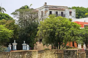 Casa Blanca ordena a estados suspender regulaciones de IA vinculando fondos de banda ancha