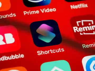 Google añade funciones de IA a Play Store y prepara alojamiento privado para apps creadas con IA