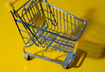 Fotografía de archivo que ilustra: Las tiendas bloquean a los agentes de IA de compra y los comercios se muestran cautelosos