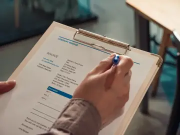 AWS publica una guía para crear un sistema de agentes que procesa documentos y aprende nuevos formatos