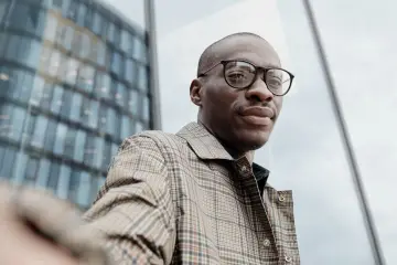 Fotografía de archivo que ilustra: Google lanzará gafas inteligentes con Gemini para competir con Meta en 2026