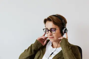Meta despliega en Connect gafas inteligentes de audio, incluidas unas para pérdida auditiva a 150 dólares