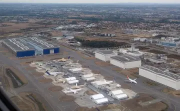 Airbus y Kratos completan el primer vuelo europeo del dron U740 Valkyrie, con software de IA para coordinar aeronaves
