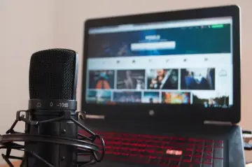Fotografía de archivo que ilustra: Block, la empresa de Jack Dorsey, presenta Dessa, una IA de voz entrenada solo con audio humano