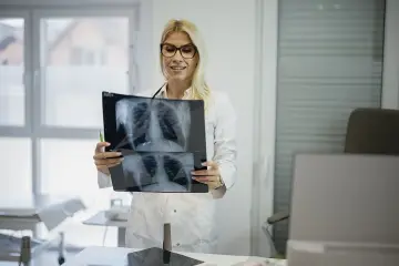 Fotografía de archivo que ilustra: Microsoft presenta UniRG para generar informes médicos radiológicos con IA