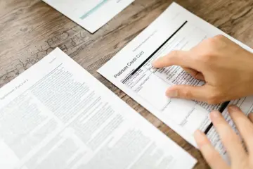 Fotografía de archivo que ilustra: Inscribe detects document fraud in 90 seconds using agentic AI on Amazon Bedrock