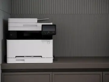 HP integra Copilot en impresoras para automatizar escaneo, traducción y organización de documentos