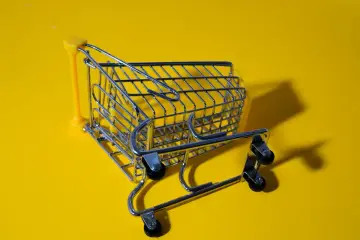 Fotografía de archivo que ilustra: Walmart lanza Agent Gateway y perfiles para que agentes de IA compren en su web mientras Amazon los bloquea