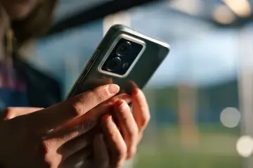 Fotografía de archivo que ilustra: ElevenLabs y adELA ofrecerán gratis en España una copia digital de la voz para personas con ELA