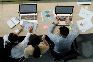 Fotografía de archivo que ilustra: Hugging Face lanza Open Responses, estándar abierto para APIs de agentes IA