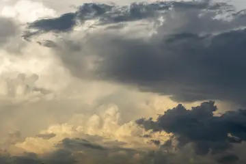 Fotografía de archivo que ilustra: GraphCast: modelo de IA de DeepMind predice el clima 10 días con precisión sin precedentes en menos de un…