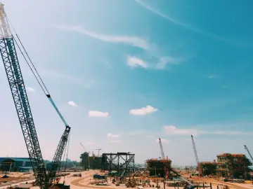El auge de los centros de datos de IA impulsa el empleo en construcción e ingeniería en EEUU