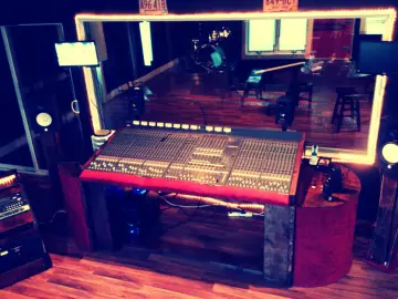 Fotografía de archivo que ilustra: Universal Music y ElevenLabs lanzarán plataforma de IA para remixes con catálogo licenciado