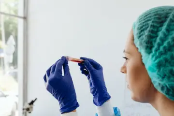 Fotografía de archivo que ilustra: AlphaFold se aplica a la predicción genética de osteoporosis para diagnóstico temprano