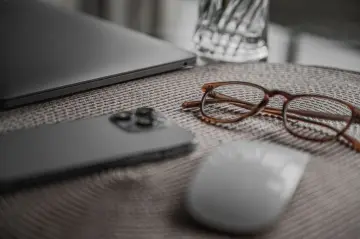 Meta prepararía gafas inteligentes sin cámara ante el rechazo social a las Ray-Ban Meta