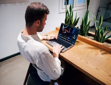 Fotografía de archivo que ilustra: Meta lanza Creator Assistant, herramienta de IA para ayudar a creadores en Facebook