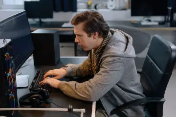 Fotografía de archivo que ilustra: Microsoft Foundry integra modelos de Hugging Face con GPU gestionado en la nube