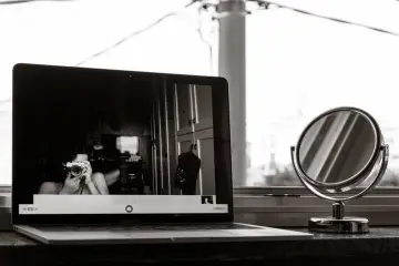 Fotografía de archivo que ilustra: Una prueba compara Claude Code, Codex y Google Antigravity creando una app de finanzas personales