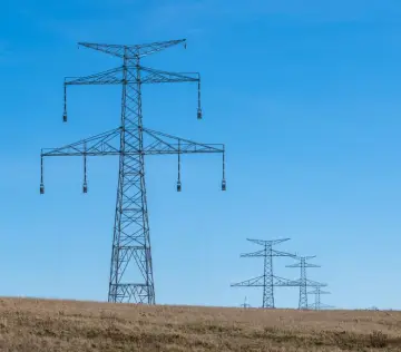 China añadió 542,7 GW de capacidad eléctrica en 2025 como base para liderar en IA