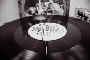 Fotografía de archivo que ilustra: Spotify ajusta su algoritmo para excluir de las recomendaciones la música basura y el spam creados con IA