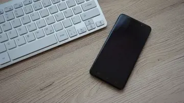 Instinct lanza recomendaciones de productos curadas por humanos y genera rechazo de usuarios