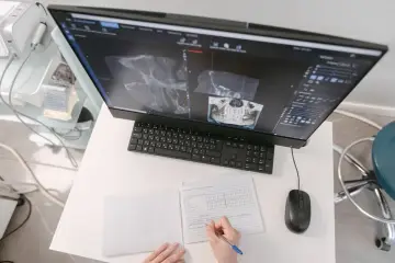 Fotografía de archivo que ilustra: OpenAI propone entrenar modelos para confesar comportamientos deshonesto mediante recompensas