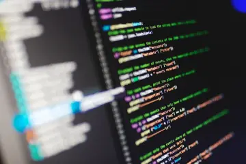 Agentes de IA exponen más de 13.000 capturas internas de 343 empresas al subirlas a GitHub público