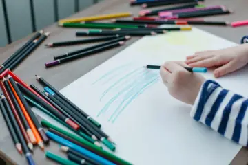 Fotografía de archivo que ilustra: Directivos tecnológicos defienden usar IA en la vida familiar y generan críticas por desconexión