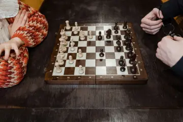 AlphaGo Zero aprende Go desde cero en tres días, superando versiones anteriores