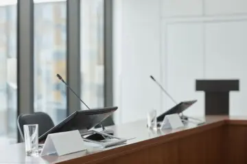 Debate sobre si el pacto de ralentización de IA de grandes tecnológicas es seguridad o colusión
