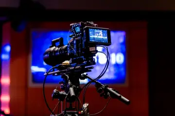 Fotografía de archivo que ilustra: Bark.com reduce producción de vídeo de semanas a horas con AWS y IA generativa