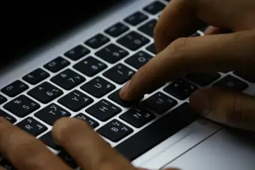 Investigadores alertan de que OpenAI y Google dejan generar desnudos con IA