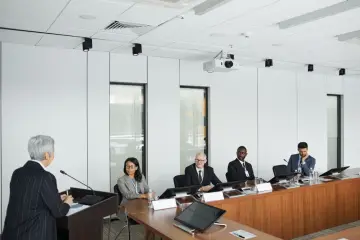 Fotografía de archivo que ilustra: La cumbre de la ONU sobre IA para el bien debate gobernanza global mientras la tecnología avanza