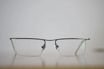 Meta desarrollaría una versión sin cámara de sus gafas con inteligencia artificial
