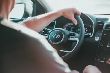 Fotografía de archivo que ilustra: Gemini llega a los autos con respuestas por voz sobre vuelos y rutas, y cambia sus Gems por Skills