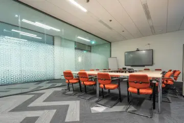 Detenido un ingeniero de OpenAI acusado de ocultar una grabadora en una sala ejecutiva