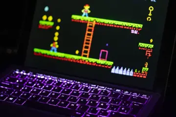 Google lanza Playground, plataforma para crear videojuegos con IA generativa sin código
