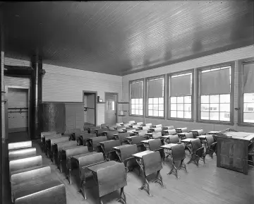 Uso de IA en aulas plantea reto educativo: prohibición en Nueva York y debate en España
