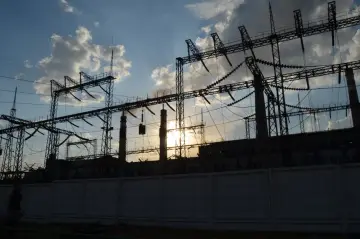 Microsoft Research desarrolla sistema de IA para predecir riesgos de clima espacial en la red eléctrica