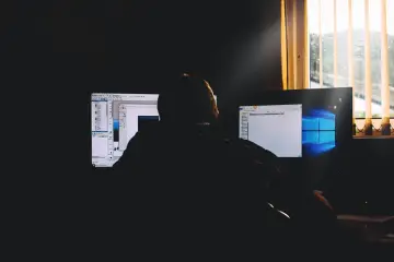 Fotografía de archivo que ilustra: AIUC recauda 40 millones de dólares para auditar y certificar la seguridad de agentes de IA