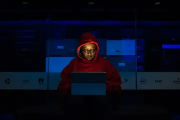 OpenAI presenta Dots, agentes autónomos que trabajan sin supervisión constante