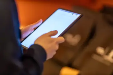 OpenAI despliega 'Intelligent UI' en ChatGPT con elementos visuales interactivos