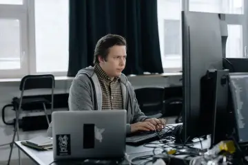 Fotografía de archivo que ilustra: Agentes de IA aceleran el desarrollo de código en proyectos de software
