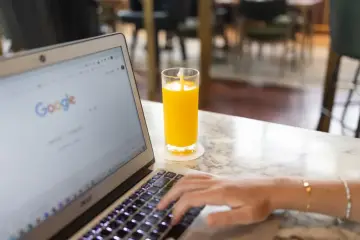 Fotografía de archivo que ilustra: Los cambios de Google en su buscador con IA alteran el modelo de los editores online