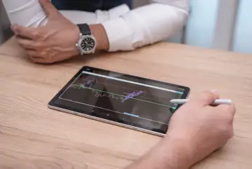 Alegra presenta un agente de IA que consulta ventas, cartera e inventario mediante conversación