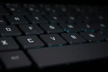 Un fallo ya corregido en la app de ChatGPT para Mac exponía chats y datos sensibles